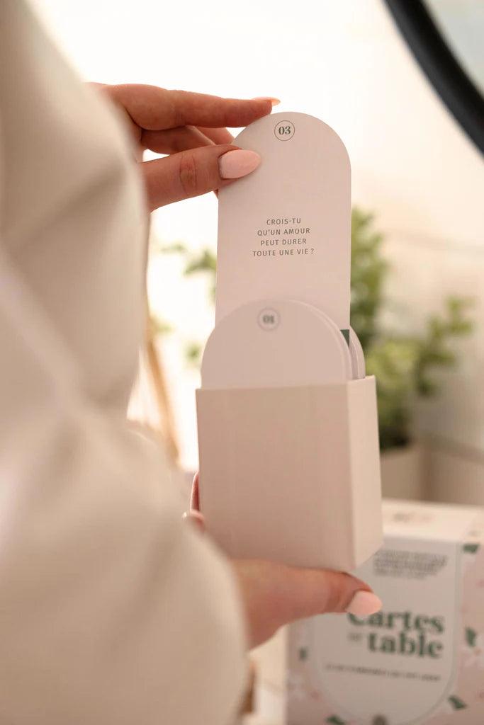 CARTE SUR TABLE - Jeu d'ambiance - KOMPLICE - Boutique Shoosh