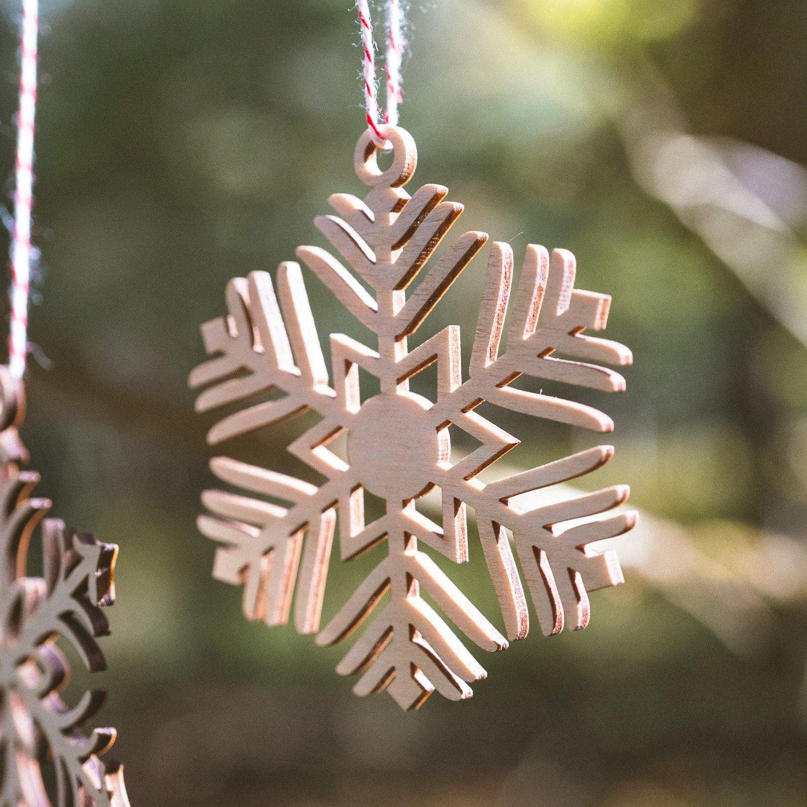 ORNEMENT EN BOIS - Collection Les Flocons - LIGHT+PAPER - Boutique Shoosh