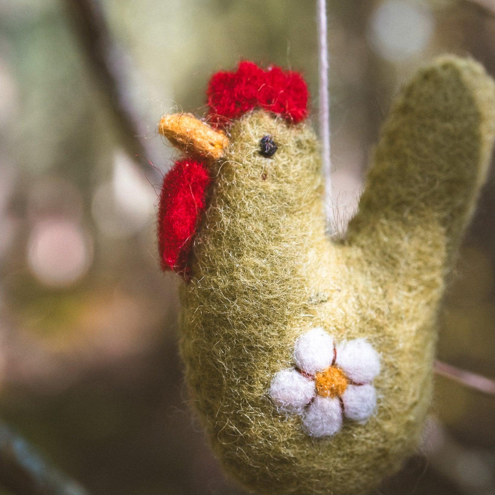 ORNEMENT - Poulet de pâques vert - HAMRO VILLAGE - Boutique Shoosh