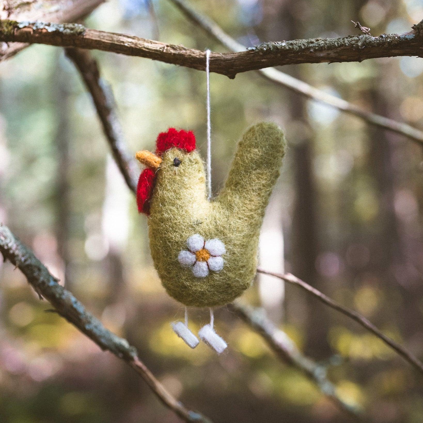 ORNEMENT - Poulet de pâques vert - HAMRO VILLAGE - Boutique Shoosh