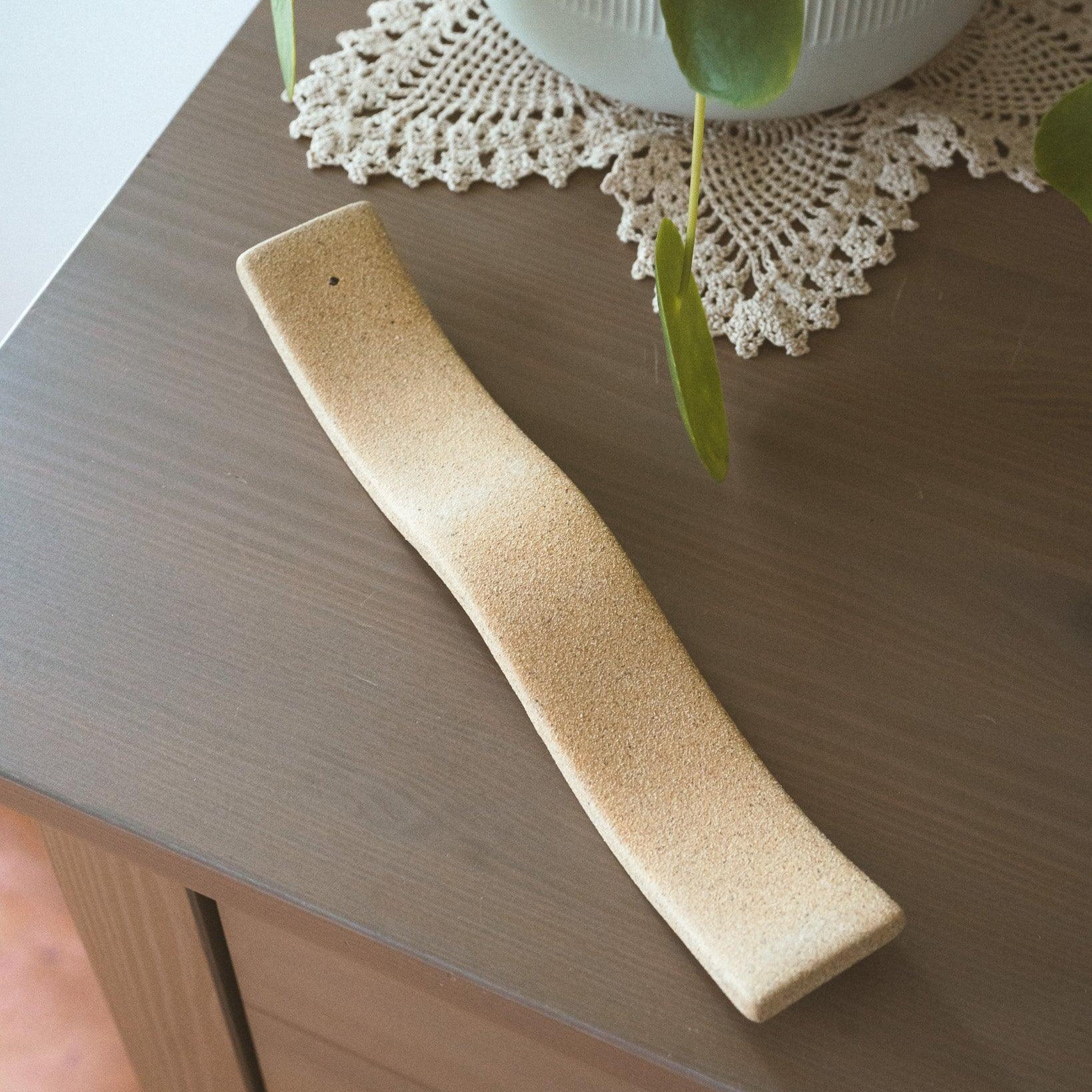 PORTE-ENCENS ONDULÉE EN CÉRAMIQUE - The 6th Scent Candle - Boutique Shoosh